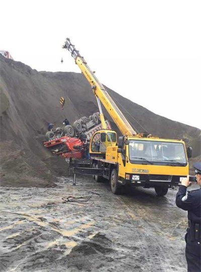 乐昌上犹道路救援